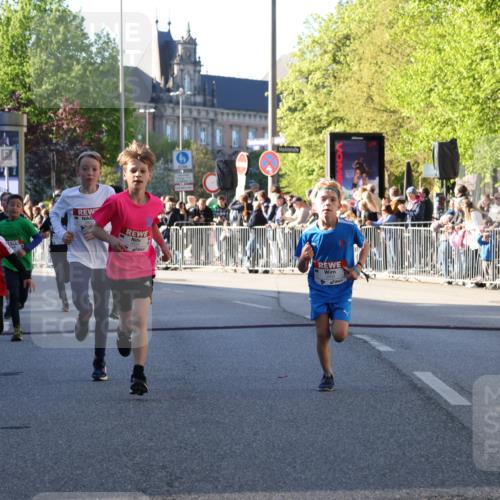25.04.2025 - Das Zehntel Yannick Fuchs http://msf.ph/oto/7669106 26.04.2025 08:51:27 Ziel 1112, 1113, 1171, 1177, 1488, 1546, 1621, 1757, 1939, 1943, 2010, 2213, 2481, 2505, 2621, 2644, 2684, 2700, 2779, 2853, 2907, 2960, 2975, 3049, 3486, 3538, 3720, 3856, 3877 meine-sportfotos.de