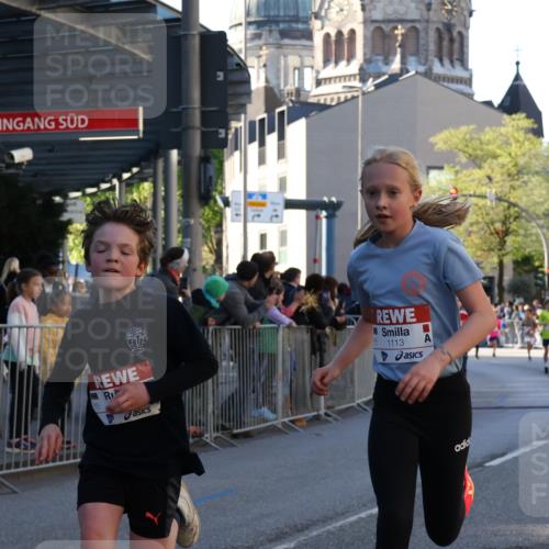 25.04.2025 - Das Zehntel Yannick Fuchs http://msf.ph/oto/7669148 26.04.2025 08:51:35 Ziel 1112, 1113, 1171, 1621, 1939, 2149, 2161, 2481, 2644, 2684, 2700, 2779, 2907, 2960, 2975, 3404, 3450, 3486, 3595, 3720, 3873 meine-sportfotos.de