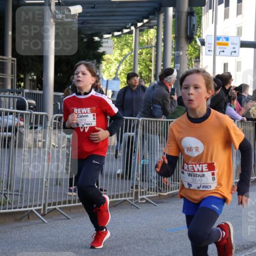 25.04.2025 - Das Zehntel Yannick Fuchs http://msf.ph/oto/7669168 26.04.2025 08:51:39 Ziel 1112, 1113, 1207, 1232, 1654, 1788, 1939, 2015, 2149, 2161, 2779, 3404, 3450, 3486, 3595, 3720, 3873 meine-sportfotos.de