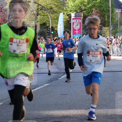 25.04.2025 - Das Zehntel Yannick Fuchs http://msf.ph/oto/7669230 26.04.2025 08:51:48 Ziel 1166, 1176, 1207, 1208, 1232, 1245, 1654, 1788, 2015, 2149, 2161, 2886, 3060, 3212, 3404, 3450, 3496, 3516, 3530, 3595, 3873 meine-sportfotos.de