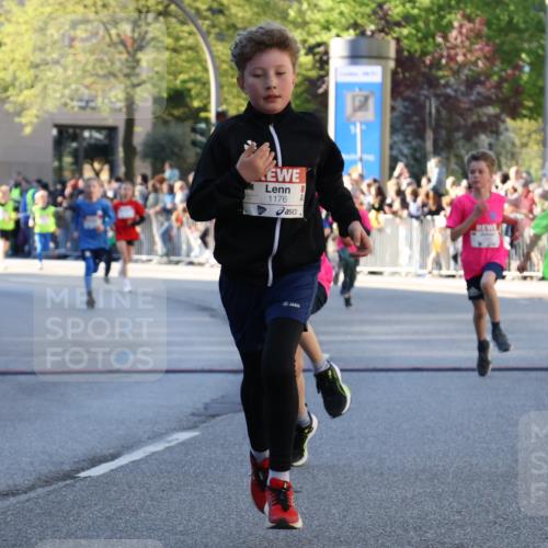 25.04.2025 - Das Zehntel Yannick Fuchs http://msf.ph/oto/7669253 26.04.2025 08:51:54 Ziel 1166, 1176, 1188, 1207, 1208, 1232, 1245, 1418, 1788, 2015, 2023, 2216, 2355, 2364, 2886, 3060, 3160, 3161, 3212, 3407, 3496, 3516, 3530 meine-sportfotos.de