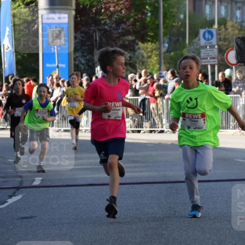 25.04.2025 - Das Zehntel Yannick Fuchs http://msf.ph/oto/7669261 26.04.2025 08:51:55 Ziel 1122, 1166, 1176, 1188, 1207, 1208, 1232, 1245, 1418, 1788, 2015, 2023, 2216, 2355, 2364, 2886, 3060, 3160, 3161, 3171, 3212, 3407, 3496, 3516, 3530, 3822 meine-sportfotos.de
