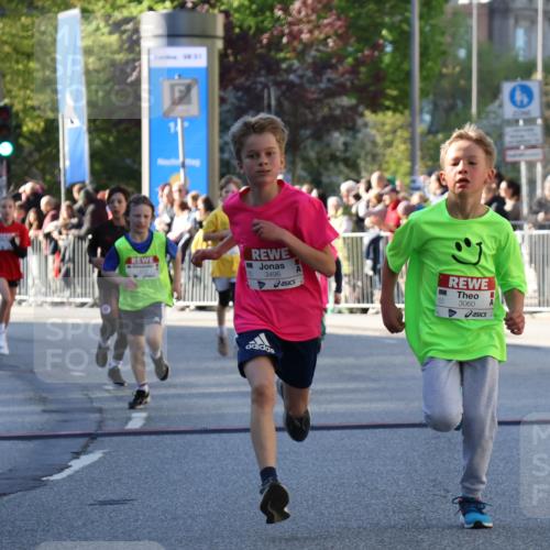 25.04.2025 - Das Zehntel Yannick Fuchs http://msf.ph/oto/7669265 26.04.2025 08:51:56 Ziel 1122, 1166, 1176, 1188, 1207, 1208, 1232, 1245, 1418, 2023, 2216, 2355, 2364, 2804, 2886, 3060, 3160, 3161, 3171, 3212, 3407, 3496, 3516, 3530, 3822 meine-sportfotos.de