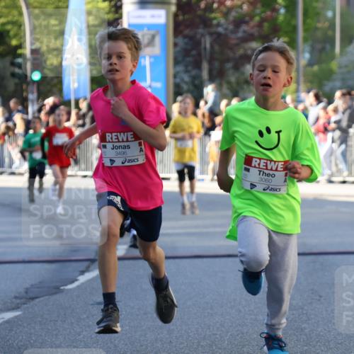 25.04.2025 - Das Zehntel Yannick Fuchs http://msf.ph/oto/7669273 26.04.2025 08:51:56 Ziel 1122, 1166, 1176, 1188, 1207, 1208, 1232, 1245, 1418, 2023, 2216, 2355, 2364, 2804, 2886, 3060, 3160, 3161, 3171, 3212, 3407, 3496, 3516, 3530, 3822 meine-sportfotos.de