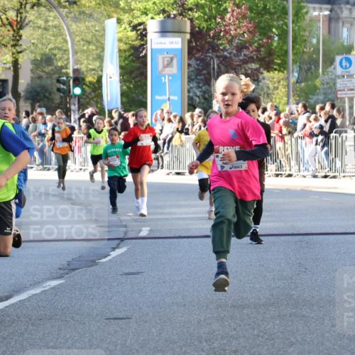 25.04.2025 - Das Zehntel Yannick Fuchs http://msf.ph/oto/7669280 26.04.2025 08:51:59 Ziel 1122, 1127, 1166, 1188, 1208, 1418, 2023, 2216, 2355, 2364, 2804, 2859, 3060, 3160, 3161, 3171, 3212, 3407, 3496, 3530, 3822 meine-sportfotos.de