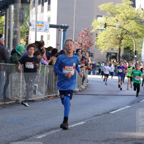 25.04.2025 - Das Zehntel Yannick Fuchs http://msf.ph/oto/7669294 26.04.2025 08:52:02 Ziel 1122, 1127, 1188, 1418, 1979, 2023, 2216, 2355, 2364, 2804, 2859, 3060, 3085, 3088, 3160, 3161, 3171, 3212, 3407, 3467, 3496, 3822 meine-sportfotos.de