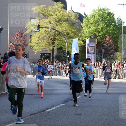 25.04.2025 - Das Zehntel Yannick Fuchs http://msf.ph/oto/7669374 26.04.2025 08:52:11 Ziel 1108, 1122, 1127, 1752, 1761, 1979, 2029, 2187, 2275, 2804, 2859, 3063, 3085, 3088, 3160, 3161, 3171, 3467, 3822, 3884 meine-sportfotos.de