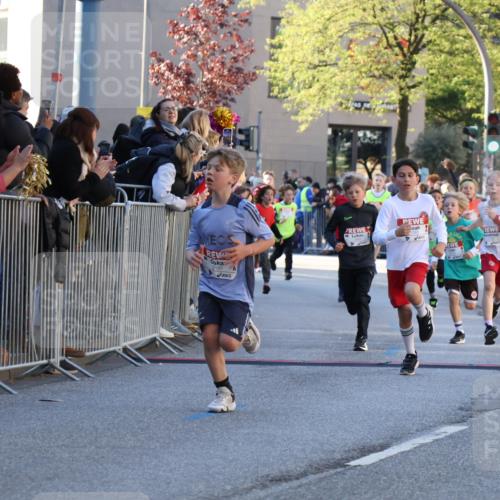 25.04.2025 - Das Zehntel Yannick Fuchs http://msf.ph/oto/7669418 26.04.2025 08:52:18 Ziel 1108, 1541, 1568, 1752, 1761, 1803, 1979, 2029, 2187, 2275, 2464, 2500, 3063, 3085, 3088, 3178, 3225, 3884, 3944 meine-sportfotos.de