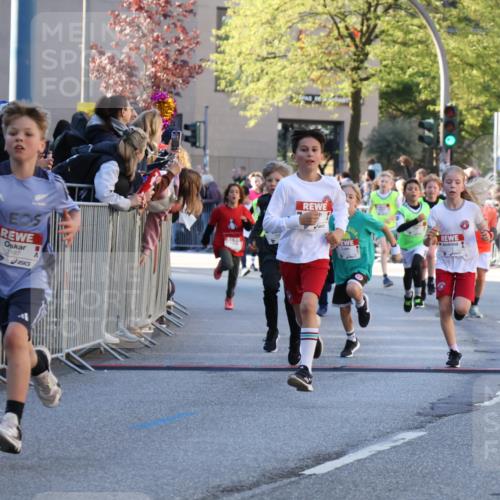 25.04.2025 - Das Zehntel Yannick Fuchs http://msf.ph/oto/7669434 26.04.2025 08:52:19 Ziel 1108, 1541, 1568, 1752, 1761, 1803, 1979, 2029, 2187, 2275, 2464, 2500, 3063, 3088, 3095, 3110, 3178, 3225, 3884, 3944 meine-sportfotos.de