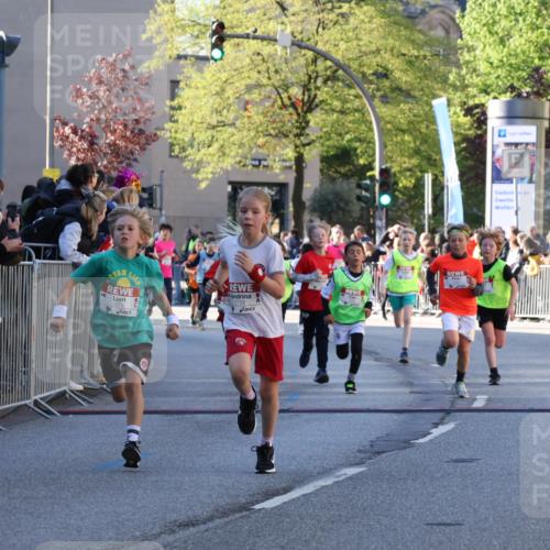 25.04.2025 - Das Zehntel Yannick Fuchs http://msf.ph/oto/7669451 26.04.2025 08:52:21 Ziel 1541, 1568, 1752, 1761, 1803, 2029, 2170, 2187, 2275, 2464, 2471, 2500, 3063, 3095, 3102, 3104, 3110, 3178, 3225, 3499, 3811, 3884, 3944 meine-sportfotos.de