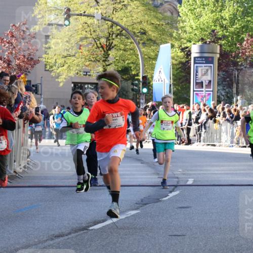 25.04.2025 - Das Zehntel Yannick Fuchs http://msf.ph/oto/7669470 26.04.2025 08:52:24 Ziel 1229, 1541, 1568, 1752, 1761, 1803, 2170, 2187, 2275, 2464, 2471, 2500, 3095, 3102, 3104, 3110, 3178, 3225, 3462, 3499, 3811, 3884, 3921, 3944 meine-sportfotos.de