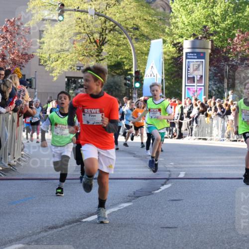 25.04.2025 - Das Zehntel Yannick Fuchs http://msf.ph/oto/7669473 26.04.2025 08:52:24 Ziel 1229, 1541, 1568, 1752, 1761, 1803, 2170, 2187, 2275, 2464, 2471, 2500, 3095, 3102, 3104, 3110, 3178, 3225, 3462, 3499, 3811, 3884, 3921, 3944 meine-sportfotos.de