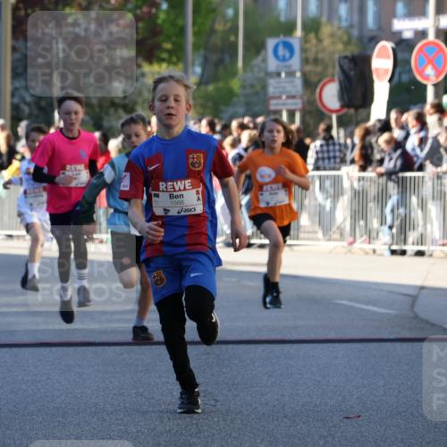 25.04.2025 - Das Zehntel Yannick Fuchs http://msf.ph/oto/7669507 26.04.2025 08:52:28 Ziel 1229, 1453, 1541, 1568, 1803, 2170, 2191, 2194, 2275, 2464, 2471, 2500, 2628, 3038, 3042, 3095, 3102, 3104, 3110, 3178, 3225, 3409, 3462, 3499, 3592, 3599, 3603, 3617, 3811, 3870, 3921, 3944 meine-sportfotos.de