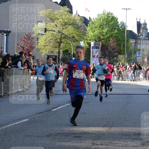 25.04.2025 - Das Zehntel Yannick Fuchs http://msf.ph/oto/7669526 26.04.2025 08:52:29 Ziel 1229, 1453, 1541, 1568, 1803, 1921, 2170, 2191, 2194, 2464, 2471, 2500, 2628, 3038, 3042, 3095, 3102, 3104, 3110, 3178, 3225, 3409, 3462, 3499, 3592, 3599, 3603, 3617, 3811, 3870, 3921, 3941, 3944 meine-sportfotos.de