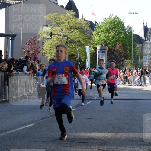25.04.2025 - Das Zehntel Yannick Fuchs http://msf.ph/oto/7669533 26.04.2025 08:52:29 Ziel 1229, 1453, 1541, 1568, 1803, 1921, 2170, 2191, 2194, 2464, 2471, 2500, 2628, 3038, 3042, 3095, 3102, 3104, 3110, 3178, 3225, 3409, 3462, 3499, 3592, 3599, 3603, 3617, 3811, 3870, 3921, 3941, 3944 meine-sportfotos.de