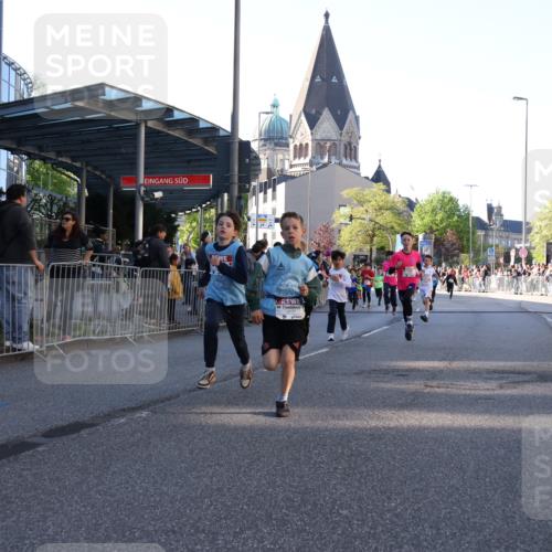25.04.2025 - Das Zehntel Yannick Fuchs http://msf.ph/oto/7669559 26.04.2025 08:52:31 Ziel 1229, 1453, 1541, 1568, 1803, 1921, 2170, 2191, 2194, 2212, 2471, 2500, 2628, 3038, 3042, 3095, 3102, 3104, 3110, 3178, 3225, 3409, 3462, 3499, 3592, 3599, 3603, 3617, 3811, 3870, 3921, 3941 meine-sportfotos.de