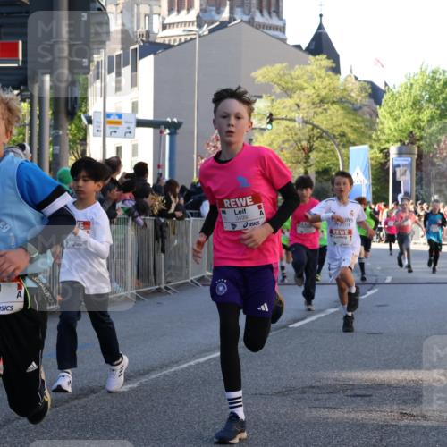 25.04.2025 - Das Zehntel Yannick Fuchs http://msf.ph/oto/7669572 26.04.2025 08:52:33 Ziel 1229, 1453, 1478, 1479, 1568, 1921, 2170, 2191, 2194, 2212, 2471, 2500, 2628, 2653, 2706, 3038, 3042, 3095, 3102, 3104, 3110, 3409, 3462, 3499, 3592, 3599, 3603, 3611, 3617, 3781, 3805, 3811, 3870, 3921, 3941 meine-sportfotos.de