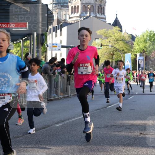 25.04.2025 - Das Zehntel Yannick Fuchs http://msf.ph/oto/7669575 26.04.2025 08:52:33 Ziel 1229, 1453, 1478, 1479, 1568, 1921, 2170, 2191, 2194, 2212, 2471, 2500, 2628, 2653, 2706, 3038, 3042, 3095, 3102, 3104, 3110, 3409, 3462, 3499, 3592, 3599, 3603, 3611, 3617, 3781, 3805, 3811, 3870, 3921, 3941 meine-sportfotos.de