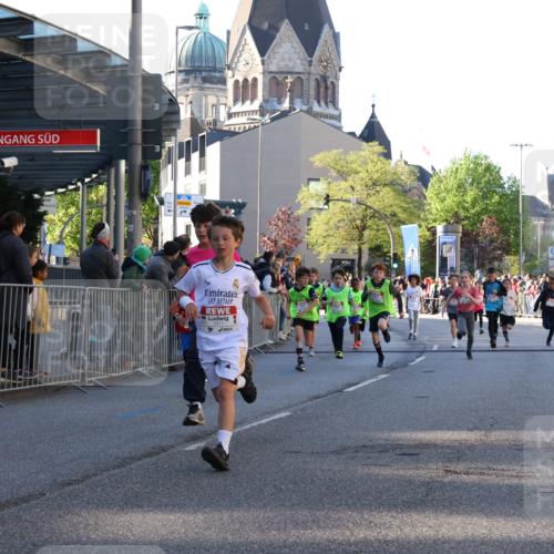 25.04.2025 - Das Zehntel Yannick Fuchs http://msf.ph/oto/7669595 26.04.2025 08:52:34 Ziel 1229, 1453, 1478, 1479, 1568, 1921, 2170, 2191, 2194, 2212, 2471, 2500, 2628, 2653, 2706, 2733, 2826, 3038, 3042, 3095, 3102, 3104, 3110, 3409, 3462, 3499, 3592, 3599, 3603, 3611, 3617, 3781, 3805, 3811, 3870, 3921, 3941 meine-sportfotos.de