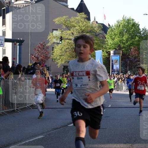 25.04.2025 - Das Zehntel Yannick Fuchs http://msf.ph/oto/7669660 26.04.2025 08:52:39 Ziel 1229, 1453, 1478, 1479, 1665, 1778, 1921, 1933, 1984, 2025, 2035, 2191, 2194, 2212, 2628, 2653, 2706, 2733, 2826, 3038, 3042, 3053, 3064, 3173, 3409, 3462, 3592, 3599, 3603, 3611, 3617, 3729, 3781, 3805, 3870, 3921, 3941 meine-sportfotos.de