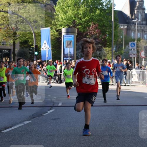 25.04.2025 - Das Zehntel Yannick Fuchs http://msf.ph/oto/7669666 26.04.2025 08:52:41 Ziel 1241, 1453, 1478, 1479, 1665, 1778, 1921, 1933, 1984, 2025, 2035, 2191, 2194, 2212, 2499, 2628, 2653, 2694, 2706, 2733, 2826, 3038, 3042, 3053, 3064, 3173, 3409, 3592, 3599, 3603, 3611, 3617, 3719, 3722, 3729, 3781, 3787, 3805, 3870, 3941 meine-sportfotos.de