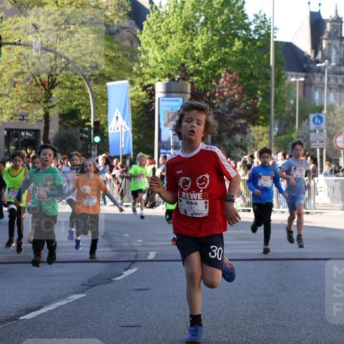 25.04.2025 - Das Zehntel Yannick Fuchs http://msf.ph/oto/7669676 26.04.2025 08:52:41 Ziel 1241, 1453, 1478, 1479, 1665, 1778, 1921, 1933, 1984, 2025, 2035, 2191, 2194, 2212, 2499, 2628, 2653, 2694, 2706, 2733, 2826, 3038, 3042, 3053, 3064, 3173, 3409, 3592, 3599, 3603, 3611, 3617, 3719, 3722, 3729, 3781, 3787, 3805, 3870, 3941 meine-sportfotos.de