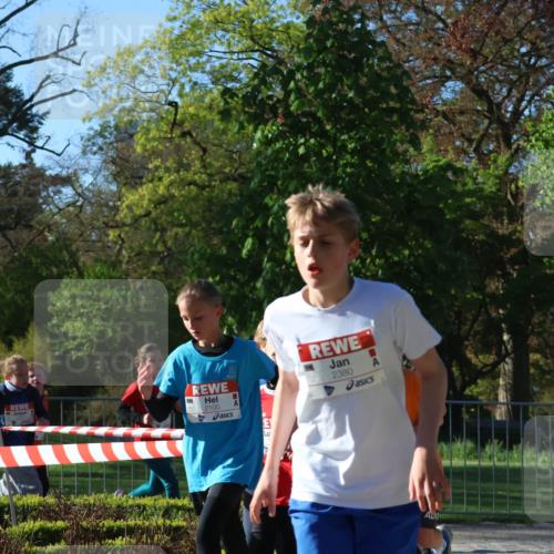 25.04.2025 - Das Zehntel Zöllner http://msf.ph/oto/7672638 26.04.2025 07:41:47 Laufen 2100, 2380 meine-sportfotos.de