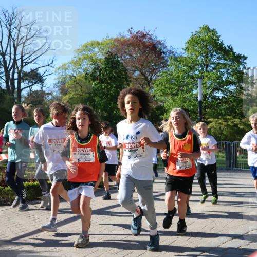 25.04.2025 - Das Zehntel Zöllner http://msf.ph/oto/7672950 26.04.2025 07:42:38 Laufen 2796, 2212, 2780 meine-sportfotos.de