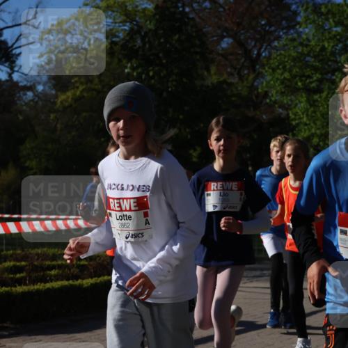 25.04.2025 - Das Zehntel Zöllner http://msf.ph/oto/7673305 26.04.2025 07:43:18 Laufen 58, 2862, 1088, 2003, 2033 meine-sportfotos.de