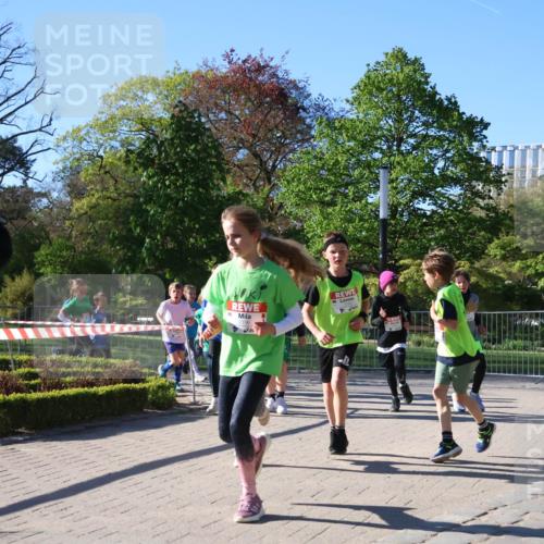 25.04.2025 - Das Zehntel Zöllner http://msf.ph/oto/7673327 26.04.2025 07:43:20 Laufen 2196 meine-sportfotos.de