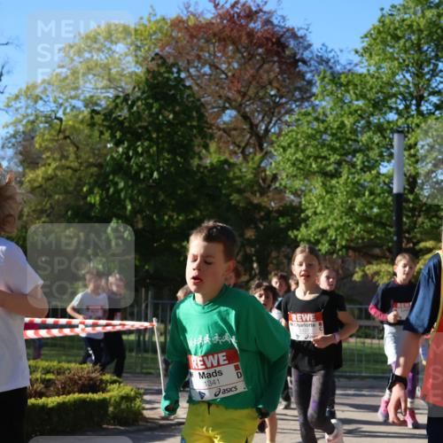 25.04.2025 - Das Zehntel Zöllner http://msf.ph/oto/7674797 26.04.2025 07:46:10 Laufen 2155, 1341, 2421, 2774 meine-sportfotos.de