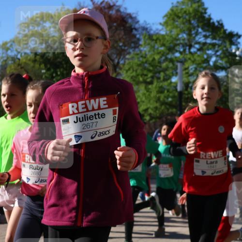 25.04.2025 - Das Zehntel Zöllner http://msf.ph/oto/7674888 26.04.2025 07:46:18 Laufen 2677, 2680, 2677, 1841 meine-sportfotos.de