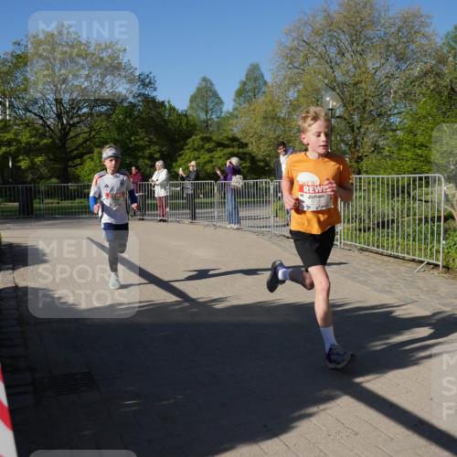 25.04.2025 - Das Zehntel Zöllner http://msf.ph/oto/7676909 26.04.2025 08:40:46 Laufen 3785 meine-sportfotos.de