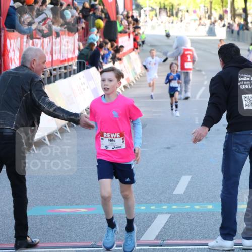 25.04.2025 - Das Zehntel Luisa Fischer http://msf.ph/oto/7678325 26.04.2025 08:48:44 Ziel 2715, 3469 meine-sportfotos.de