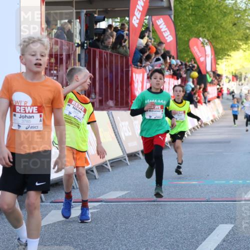 25.04.2025 - Das Zehntel Luisa Fischer http://msf.ph/oto/7678519 26.04.2025 08:49:45 Ziel 1452, 2696, 3488, 3606, 3613, 3785 meine-sportfotos.de