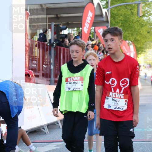 25.04.2025 - Das Zehntel Luisa Fischer http://msf.ph/oto/7678553 26.04.2025 08:50:00 Ziel 1537, 1945, 2018, 2021, 2377, 2513 meine-sportfotos.de