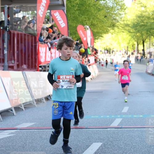 25.04.2025 - Das Zehntel Luisa Fischer http://msf.ph/oto/7678599 26.04.2025 08:50:14 Ziel 1107, 1116, 2383, 2995, 3539, 3540 meine-sportfotos.de