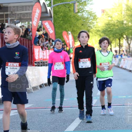 25.04.2025 - Das Zehntel Luisa Fischer http://msf.ph/oto/7678728 26.04.2025 08:50:47 Ziel 1549, 2363, 2637, 2655, 2728, 3455 meine-sportfotos.de