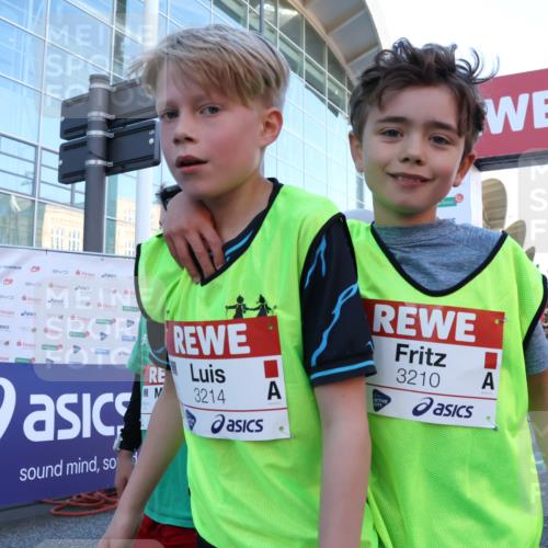 25.04.2025 - Das Zehntel Luisa Fischer http://msf.ph/oto/7678869 26.04.2025 08:51:34 Ziel 1114, 2321, 2325, 2643, 2711, 2731, 2734, 2840, 2935, 3782 meine-sportfotos.de