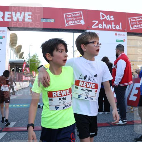 25.04.2025 - Das Zehntel Luisa Fischer http://msf.ph/oto/7678874 26.04.2025 08:51:36 Ziel 1114, 2321, 2325, 2643, 2711, 2731, 2734, 2840, 3782, 3865 meine-sportfotos.de