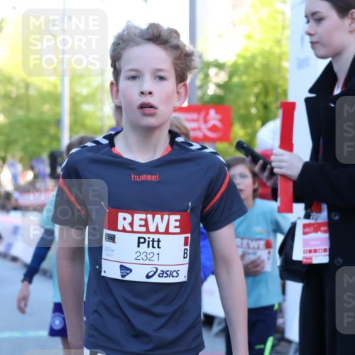 25.04.2025 - Das Zehntel Luisa Fischer http://msf.ph/oto/7678883 26.04.2025 08:51:39 Ziel 1114, 1484, 1748, 2325, 2392, 2474, 2709, 2731, 2734, 2778, 3231, 3782, 3865 meine-sportfotos.de