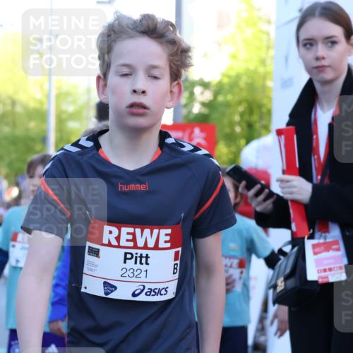 25.04.2025 - Das Zehntel Luisa Fischer http://msf.ph/oto/7678885 26.04.2025 08:51:40 Ziel 1087, 1114, 1484, 1748, 2325, 2392, 2474, 2709, 2718, 2734, 2778, 2827, 3231, 3782, 3865 meine-sportfotos.de