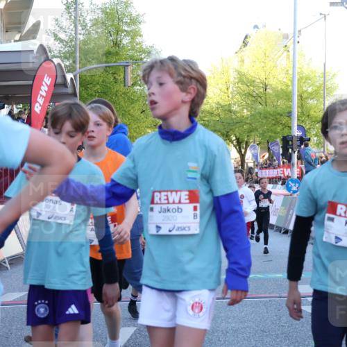 25.04.2025 - Das Zehntel Luisa Fischer http://msf.ph/oto/7678899 26.04.2025 08:51:42 Ziel 1080, 1087, 1114, 1484, 1748, 2356, 2392, 2474, 2709, 2718, 2734, 2778, 2827, 2832, 3040, 3231, 3782, 3865 meine-sportfotos.de