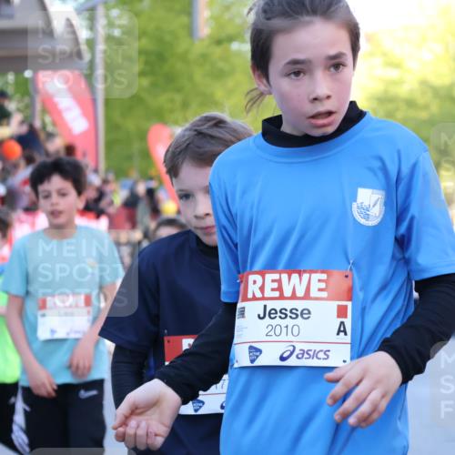 25.04.2025 - Das Zehntel Luisa Fischer http://msf.ph/oto/7678986 26.04.2025 08:52:15 Ziel 1113, 1171, 1177, 1546, 1621, 1943, 2010, 2213, 2348, 2481, 2505, 2621, 2644, 2684, 2700, 2779, 2853, 2907, 2960, 2975, 3049, 3066, 3486, 3538, 3856 meine-sportfotos.de