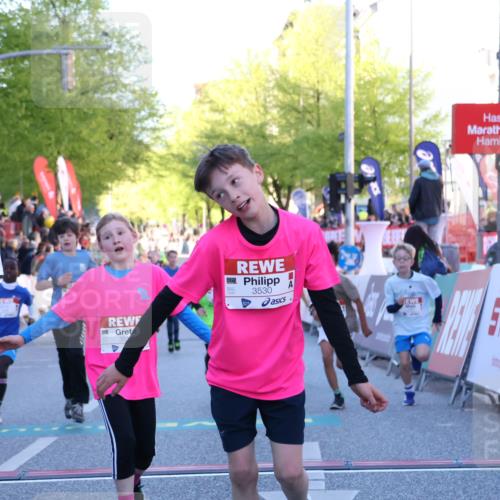 25.04.2025 - Das Zehntel Luisa Fischer http://msf.ph/oto/7679011 26.04.2025 08:52:37 Ziel 1207, 1208, 1232, 1245, 1654, 1939, 2015, 2149, 2161, 2355, 3060, 3160, 3212, 3404, 3450, 3516, 3530, 3595 meine-sportfotos.de