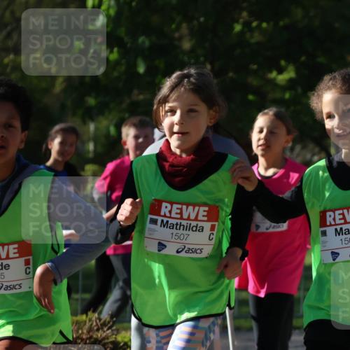 25.04.2025 - Das Zehntel Zöllner http://msf.ph/oto/7680220 26.04.2025 07:50:58 Laufen 1505, 1507, 1504 meine-sportfotos.de