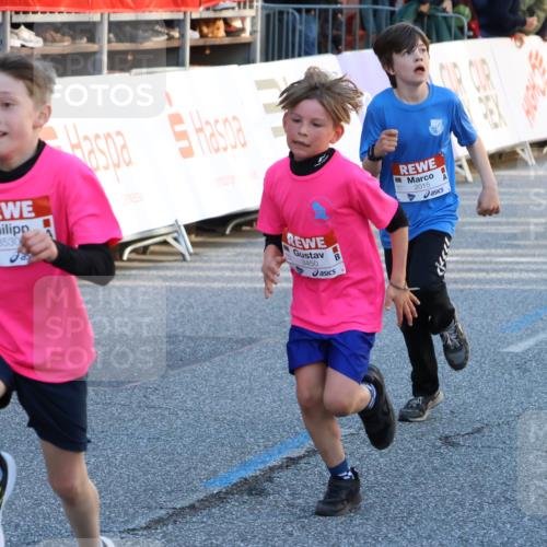 25.04.2025 - Das Zehntel Strokosch-Dieckow http://msf.ph/oto/7682225 26.04.2025 08:52:31 Ziel 1166, 1176, 1188, 1207, 1208, 1232, 1245, 1654, 1939, 2015, 2023, 2149, 2161, 2216, 2355, 2886, 3060, 3160, 3161, 3212, 3404, 3407, 3450, 3496, 3516, 3530, 3595 meine-sportfotos.de