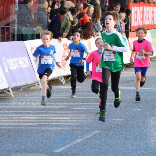 25.04.2025 - Das Zehntel Strokosch-Dieckow http://msf.ph/oto/7682269 26.04.2025 08:52:27 Ziel 1207, 1208, 1232, 1245, 1654, 1788, 1939, 2015, 2149, 2161, 2355, 3060, 3160, 3212, 3404, 3450, 3516, 3530, 3595, 3720 meine-sportfotos.de