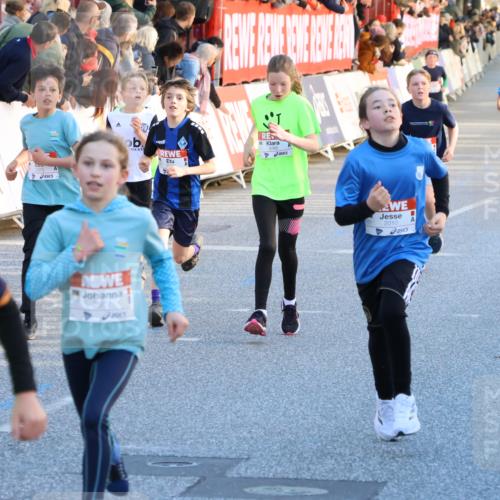 25.04.2025 - Das Zehntel Strokosch-Dieckow http://msf.ph/oto/7683938 26.04.2025 08:52:05 Ziel 1113, 1171, 1177, 1546, 1621, 1757, 1943, 2010, 2213, 2309, 2348, 2481, 2505, 2621, 2644, 2684, 2700, 2779, 2848, 2853, 2907, 2960, 2975, 3049, 3066, 3188, 3486, 3538, 3856, 3877 meine-sportfotos.de