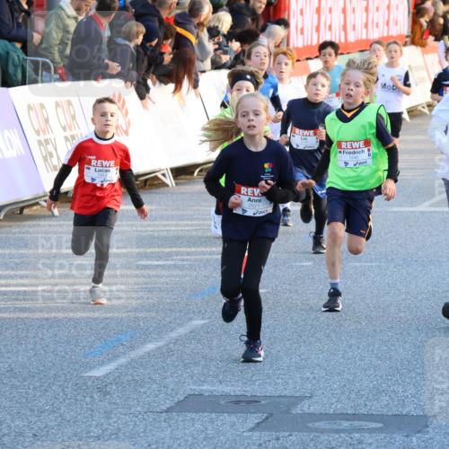 25.04.2025 - Das Zehntel Strokosch-Dieckow http://msf.ph/oto/7684164 26.04.2025 08:52:03 Ziel 1113, 1177, 1488, 1546, 1757, 1943, 2010, 2213, 2309, 2348, 2505, 2621, 2644, 2684, 2700, 2779, 2848, 2853, 2907, 2960, 2975, 3049, 3066, 3099, 3188, 3486, 3538, 3877 meine-sportfotos.de
